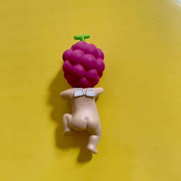 Sonny Angel Hippers Grape Harvest series Mini Figure Fruit Vegetable Attach Me - Picture 4 of 7